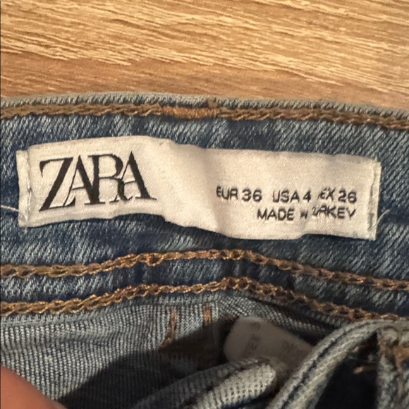 Zara Denim Jeans - Picture 2 of 2